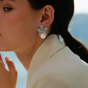 Boucles d'Oreilles avec Fleur et Perle d'Imitation